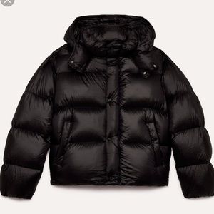 ARITZIA MEGA PUFF SHORTY